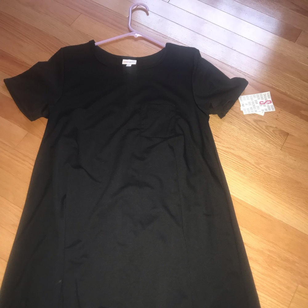 All black lularoe Carly